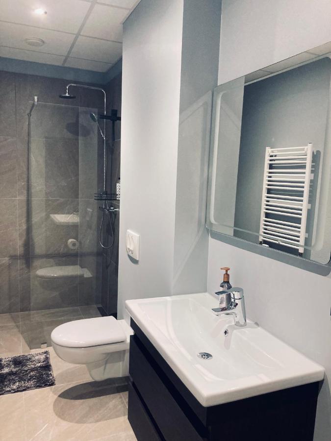 Tb Penthhouse Apartment Akureyri Bagian luar foto