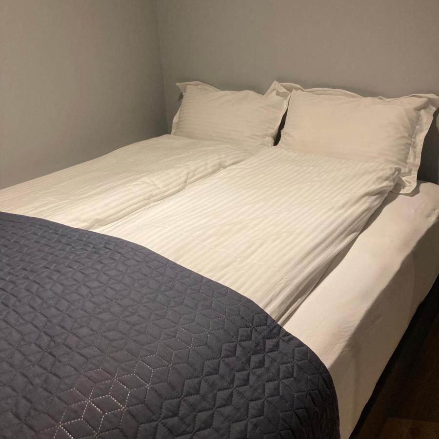 Tb Penthhouse Apartment Akureyri Bagian luar foto