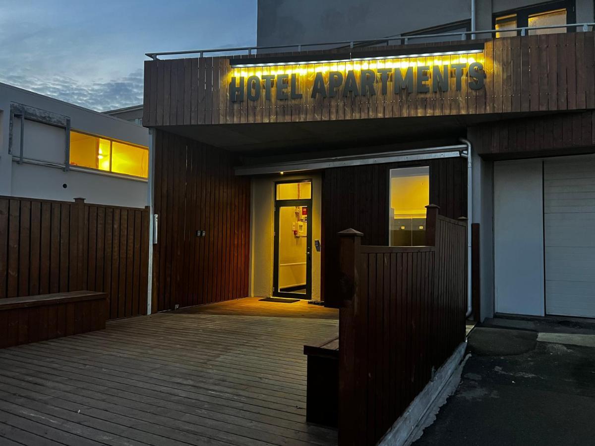 Tb Penthhouse Apartment Akureyri Bagian luar foto